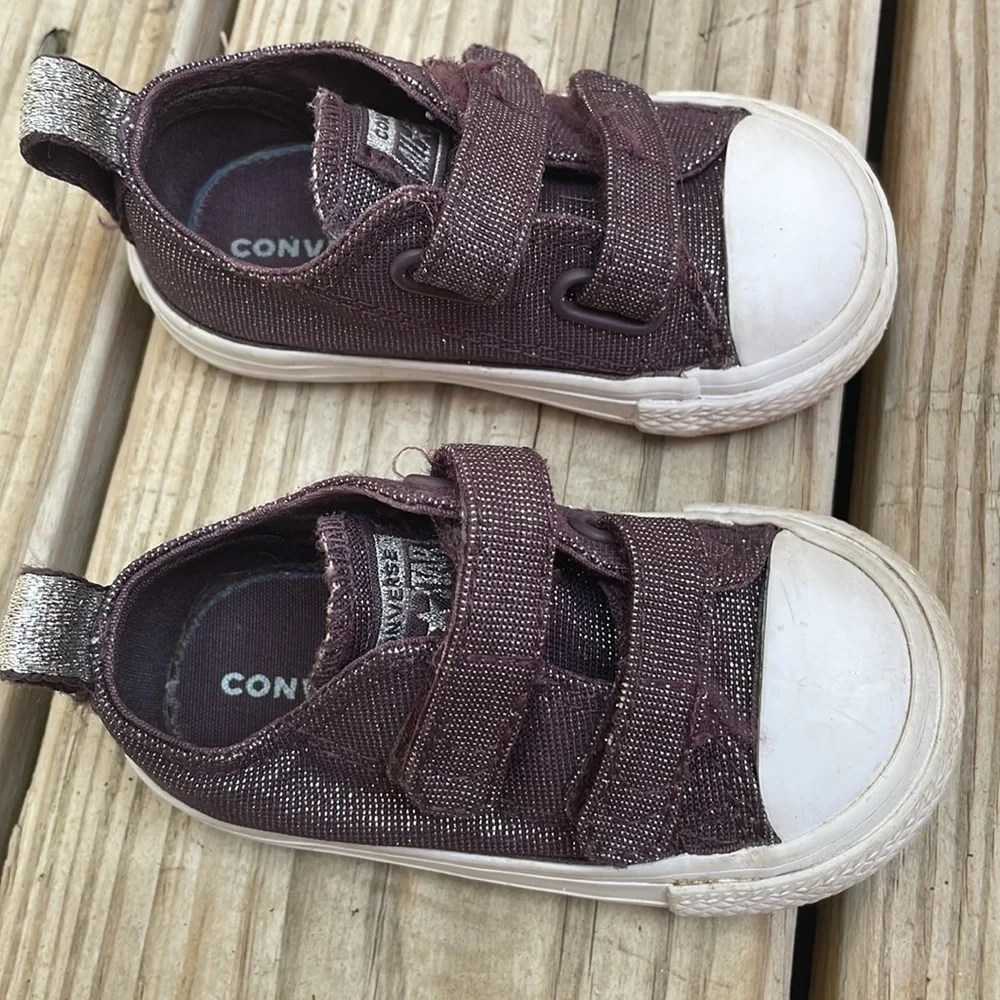 Converse Chuck Taylor All Star 2V Ox Fairy Dust Purple Toddler Sneakers Size 4